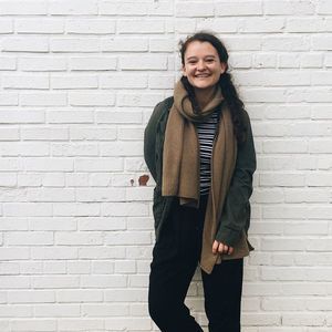 Meet your Posher, Hallie